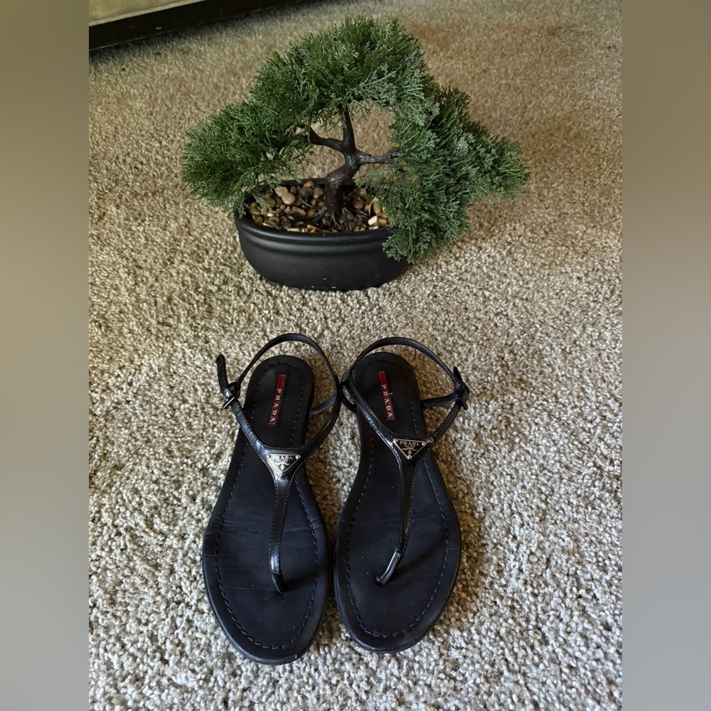 Prada ❤️‍🔥✨Black Leather Sandals - Picture 2 of 3